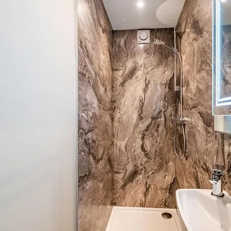 Northdene - 5 Star District