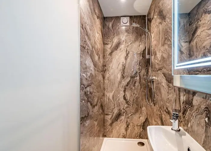 Northdene - 5 Star District