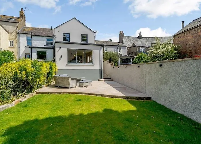 בית נופש Northdene - 5 Star District *