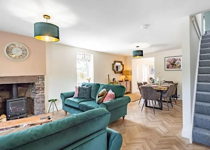 בית נופש Northdene - 5 Star District *